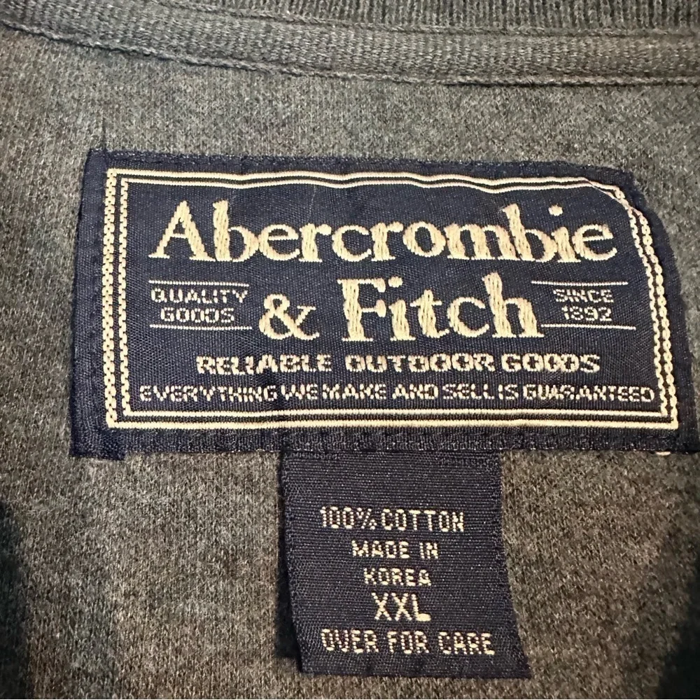 Vintage 90s Abercrombie & Fitch grey v-neck sweater. Size  XXL